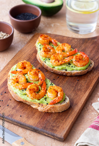 Sandwiches with shrimp and guacamole. Healthy eating. Diet. Breakfast.