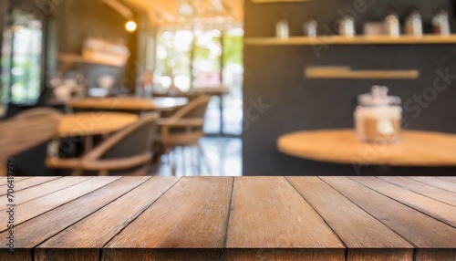 Urban Elegance  Blurred Cafe Scene Behind an Unoccupied Wooden Table
