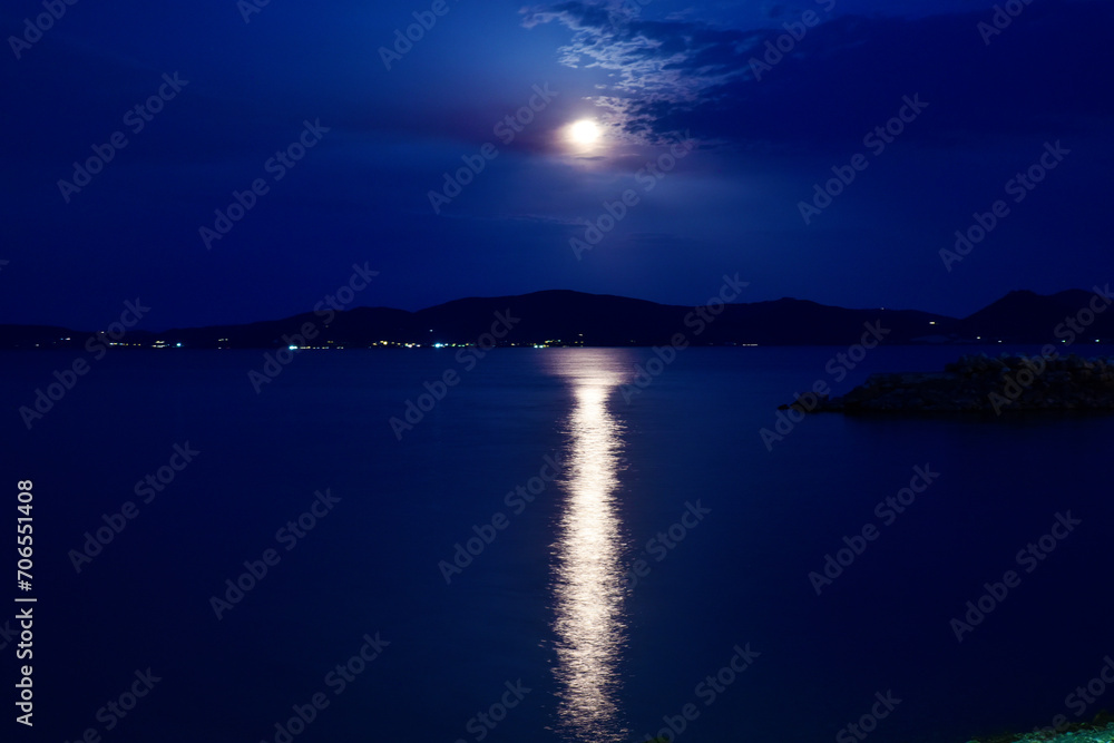 Al chiaro di luna, Lago Trasimeno - obrazy, fototapety, plakaty 