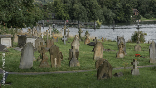 Cimetière anglais près de la rivière