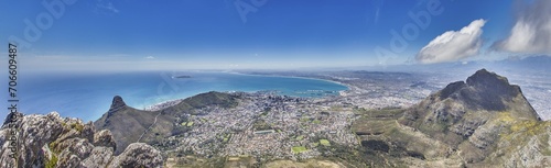 Panoramic picture of Cape Town taken from the Table Mountain plateau