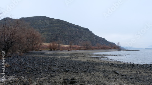 Photos Landscape view of Columbia River at Frenchman Coulee with mountains and trees in