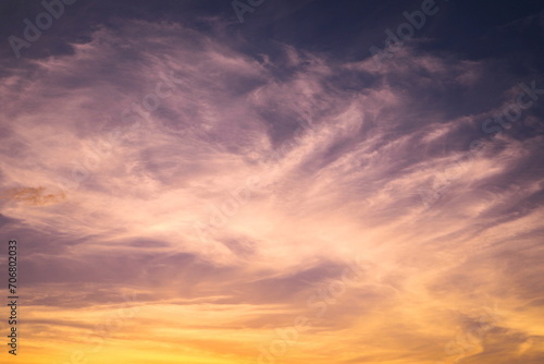 夕日に染まる雲 © 写真小僧