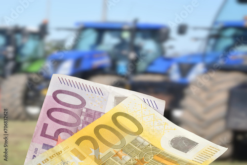 Traktoren, Landwirtschaft und Euro Geldscheine photo