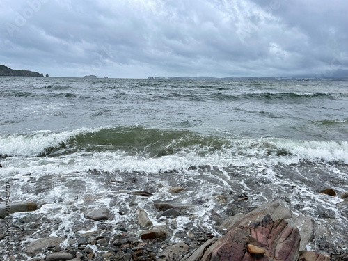 Obraz na płótnie Vladivostok, Ussuri Bay in the area of Patroclus Bay in cloudy summer weather w salonie