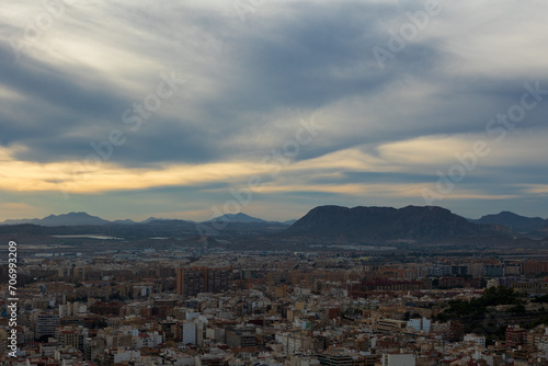 Panorama visto dal Castillo de Santa Barbara di Alicante, Spagna