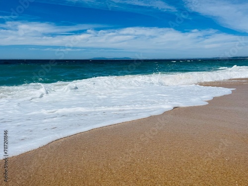 Fresh blue and azure sea, sea horizon background photo