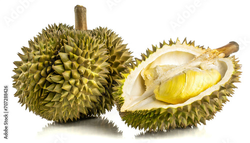 Durians ganz und aufgeschnitten isoliert auf weißen Hintergrund, Freisteller 