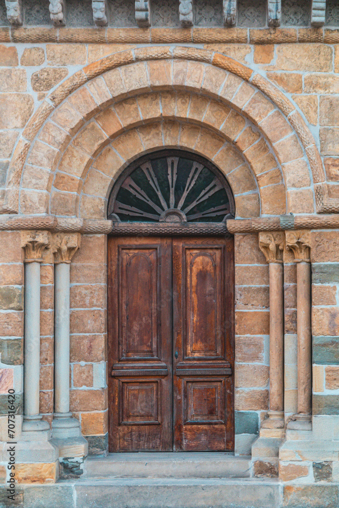 Fototapeta premium Puerta de iglesia,