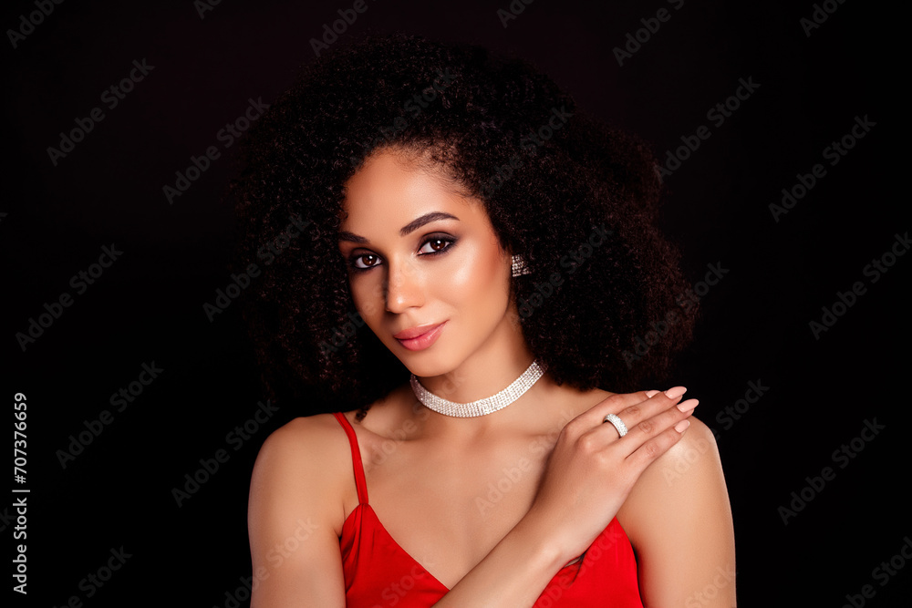 Photo of gorgeous pretty lady pop star celebrity touch enjoy un on private hollywood event occasion Photo of gorgeous pretty lady pop star celebrity touch enjoy un on private hollywood event occasion