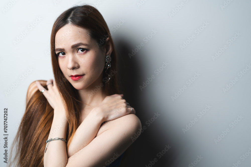 ロングヘアの女性 ロングヘアの女性