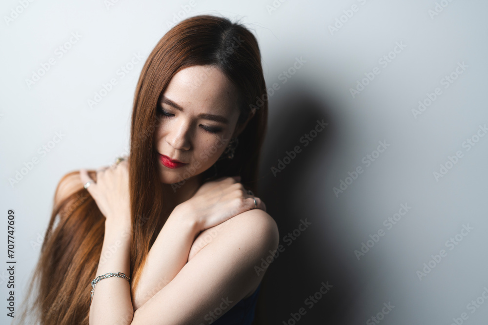 ロングヘアの女性 ロングヘアの女性