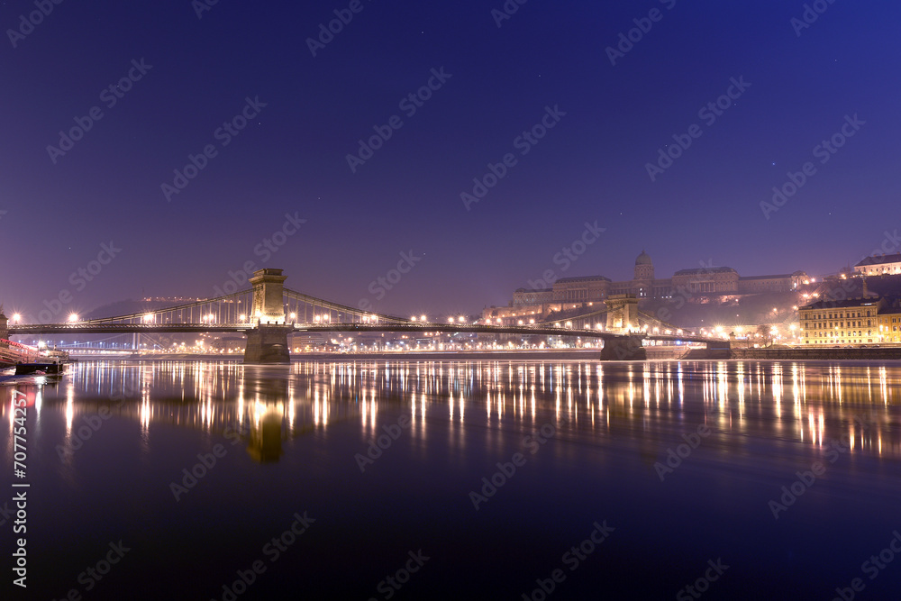 Széchenyi chain bridge. Budapest, the capital of Hungary. Europe Széchenyi chain bridge. Budapest, the capital of Hungary. Europe