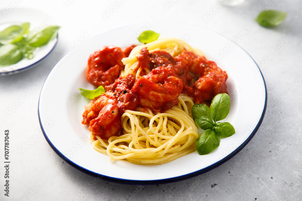 Spaghetti with shrimps and spicy sauce Spaghetti with shrimps and spicy sauce