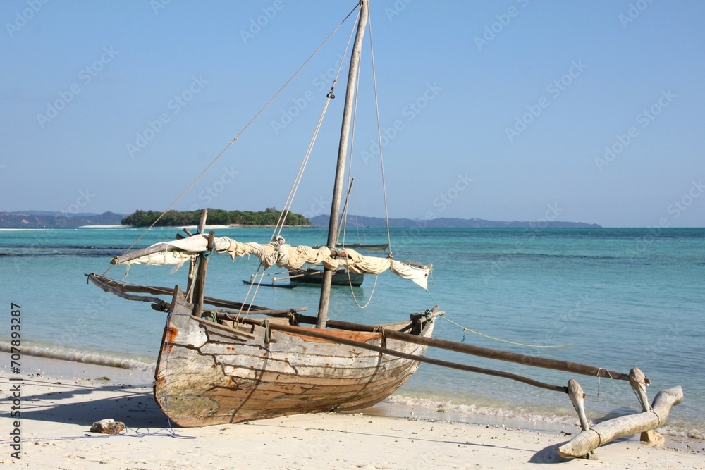 Paysage paradisiaque de l'ile de Nosy Iranja et ses plages sauvages Paysage paradisiaque de l'ile de Nosy Iranja et ses plages sauvages