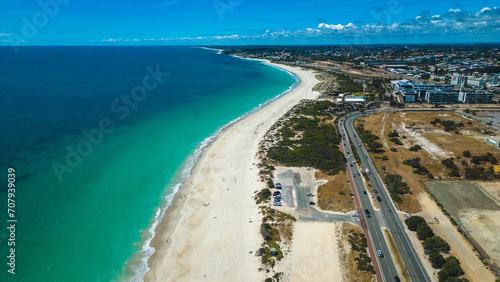 Aerial view of a white sand beach with turquoise water in Port Beach, North Fremantle - Perth, Western Australia © Paulo H. Pigozzi