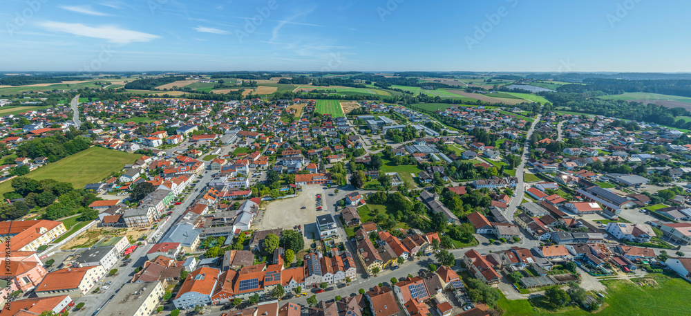 Die Gemeinde Gangkofen im niederbayerischen Kreis Rottal-Inn im Luftbild