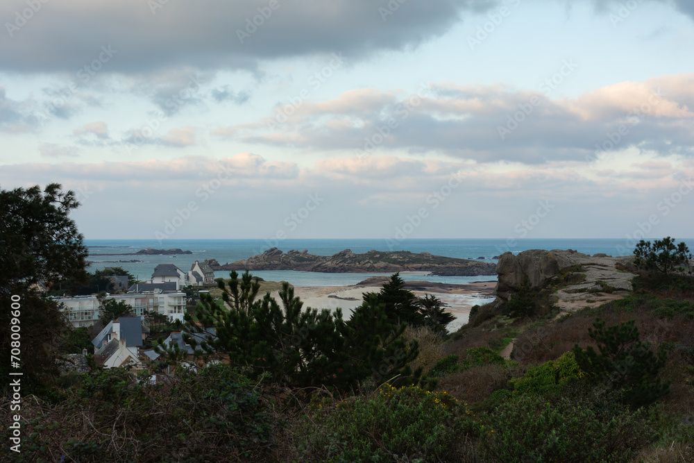 Magnifique paysage de la côte de granit rose en Bretagne - France Magnifique paysage de la côte de granit rose en Bretagne - France