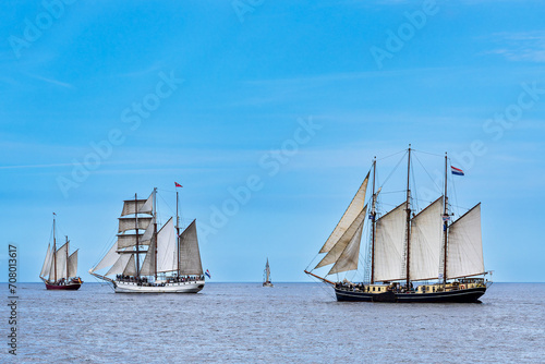 Segelschiffe auf der Ostsee während der Hanse Sail in Rostock