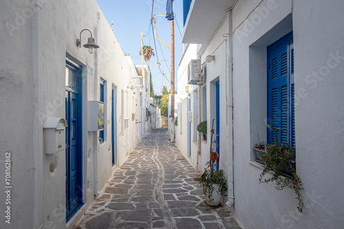 Fototapeta Naklejka Na Ścianę i Meble -  narrow street in the old town of greek island