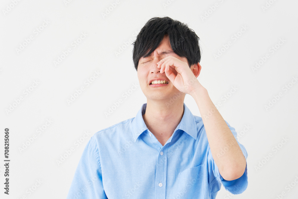 泣く男性 白背景 泣く男性 白背景