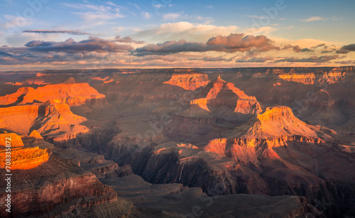 Fototapeta Naklejka Na Ścianę i Meble -  The Morning Light Illuminates the Canyon, Grand Canyon National Park, Arizona