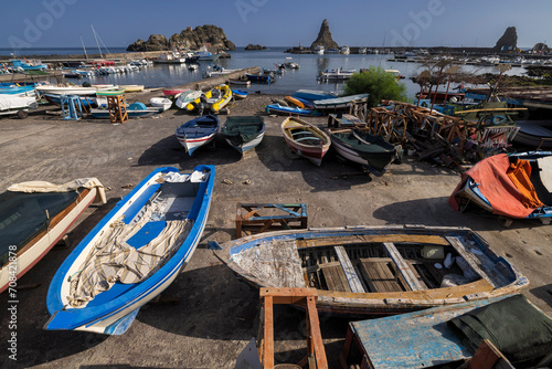Aci Trezza, Acitrezza, Sizilien, Italien, Zyklopeninseln, Hafen, 28.10.2023  photo