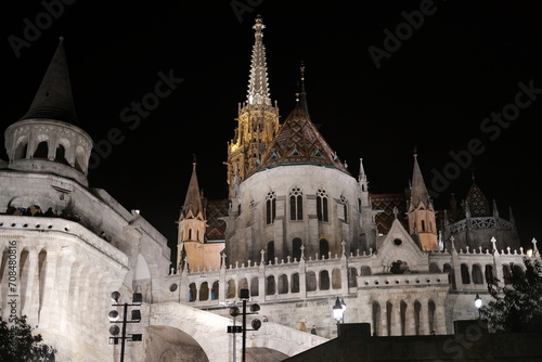 Budapest, Fisherman's Bastion, Hungarian Parliament Building, night view, wallpaper, computer wallpaper, pretty, scenery, Europe scenery, peace, girl, emotion, travel, tour, boat, relax