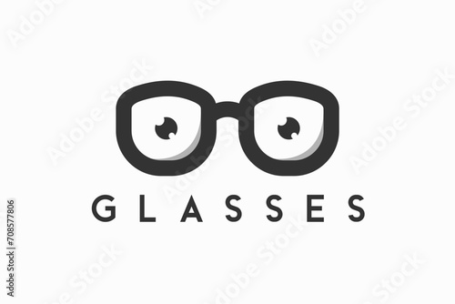 eye glasses simple logo design