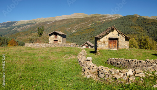 Bordas en Buisán, Buisán ,municipio de Fanlo,Huesca, Aragón, cordillera de los Pirineos, Spain