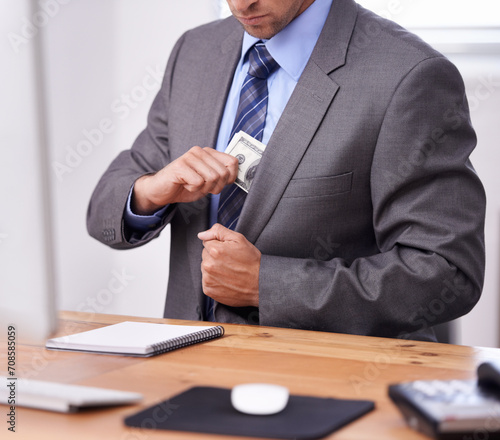 Foto Business man, money laundering and pocket for corporate crime, stealing or fraud in accounting at his office desk