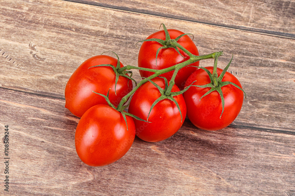Raw red Flamenco tomato branch Raw red Flamenco tomato branch