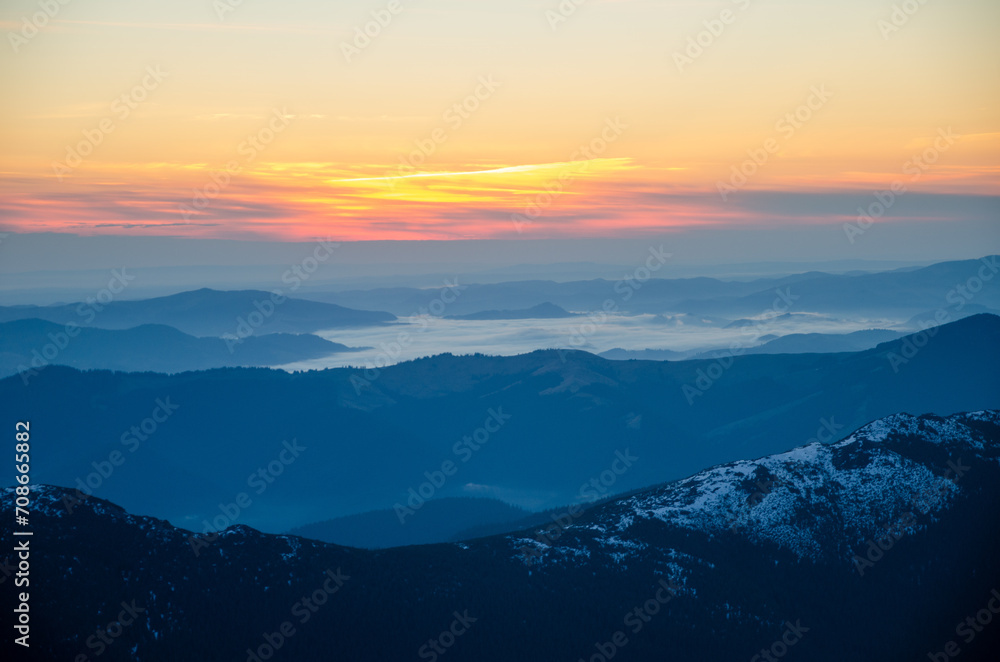 Fototapeta premium sunrise in the mountains