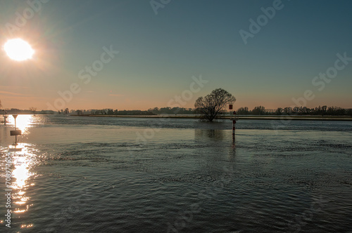 High water in the river IJssel between De Steeg and Doesburg in the Netherlands © jos