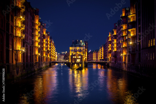 A view of Hamburg at night
