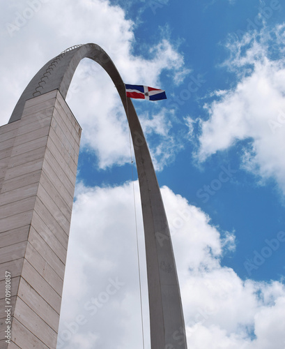 Dominican flag float in arch 