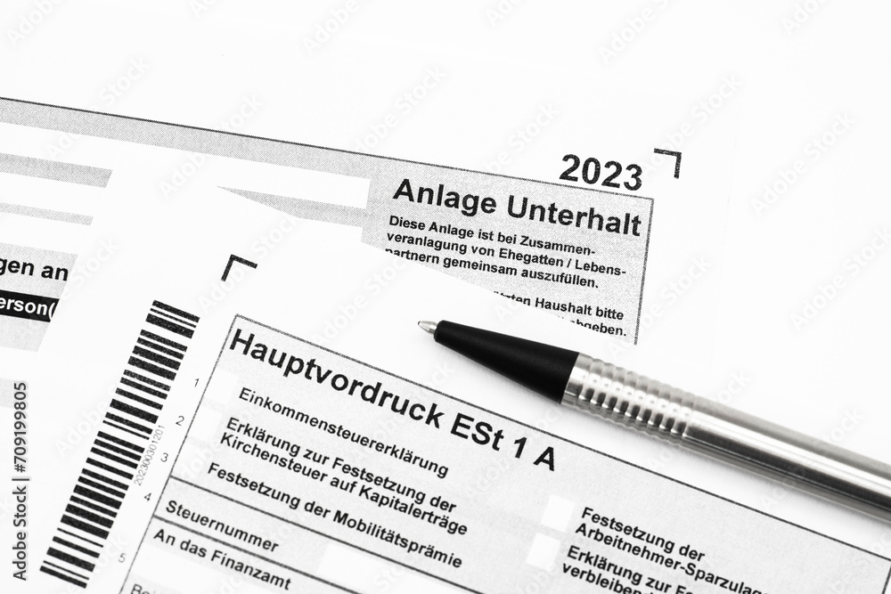 Obraz premium Unterhalt Steuerformular