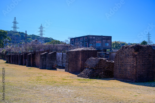 青空を背景に観光スポット炭鉱跡周辺風景
Scenery around tourist spot coal mine ruins with blue sky in the background
日本(冬の春)
Japan (winter spring)
九州・熊本県荒尾市
Arao City, Kumamoto Prefecture, Kyushu
(万田坑ステーション) photo