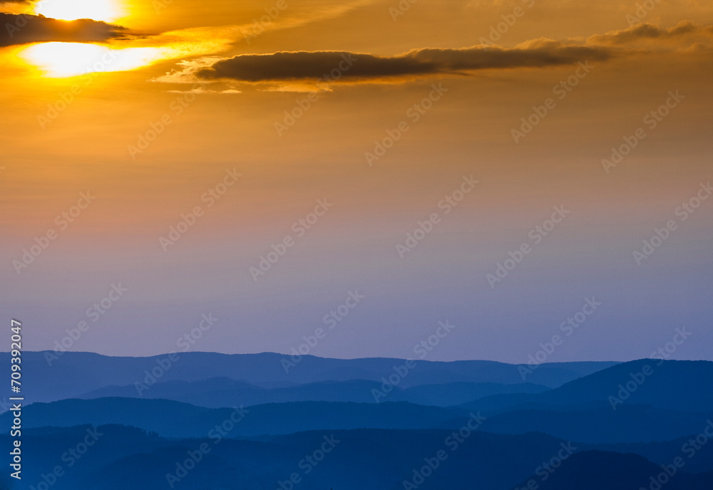 Obraz premium Sunset Over the Allegheny Mountains near Thomas, West Virginia