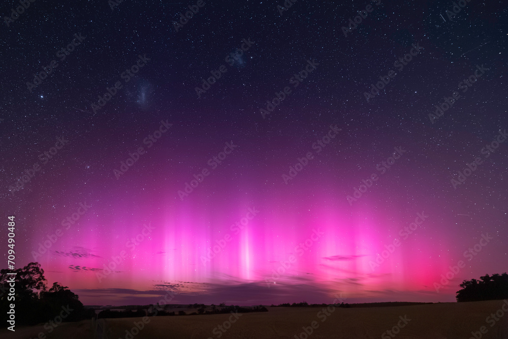 Rare low latitude Aurora Australis in Western Australia