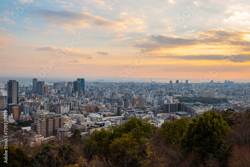 夕暮れ時の町並み