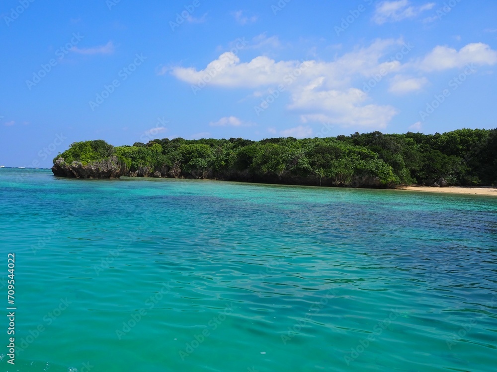 Kabira Bay, this is one of the most beautiful sightseeing spots in Ishigaki