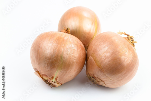 Wallpaper Mural onion isolated on white background, with clipping path and full depth of field Torontodigital.ca
