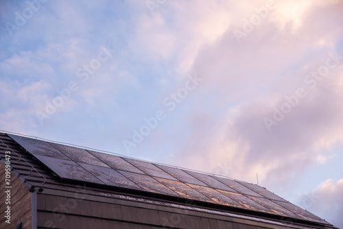 snow on photovoltaic panels, reduction of electricity production in winter