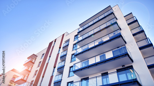 Canvas Print Residential area with modern apartment building
