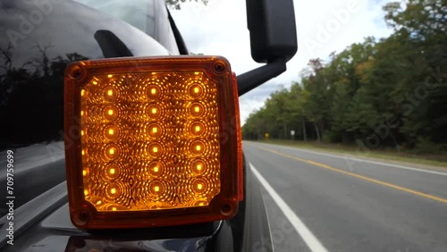 Blinklicht an einem LKW