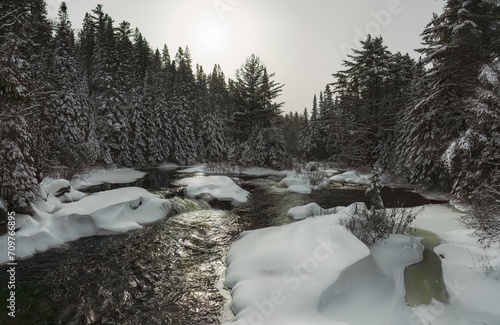 Obraz na plátně Hike along Highland Backpacking Trail during winter to hear the roar of the Nort