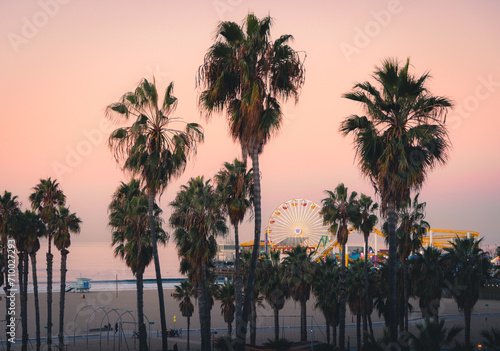 Obraz na płótnie Santa Monica Pier with Palm Trees w salonie
