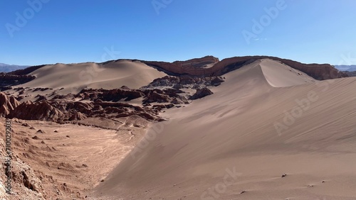 valle de la luna san pedro de atacama chile