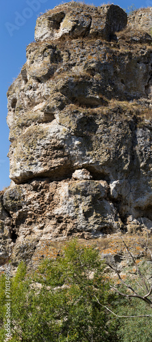 Toltry, Tovtry - mountainous arched limestone ridge stretching above Prut in northern Moldova.